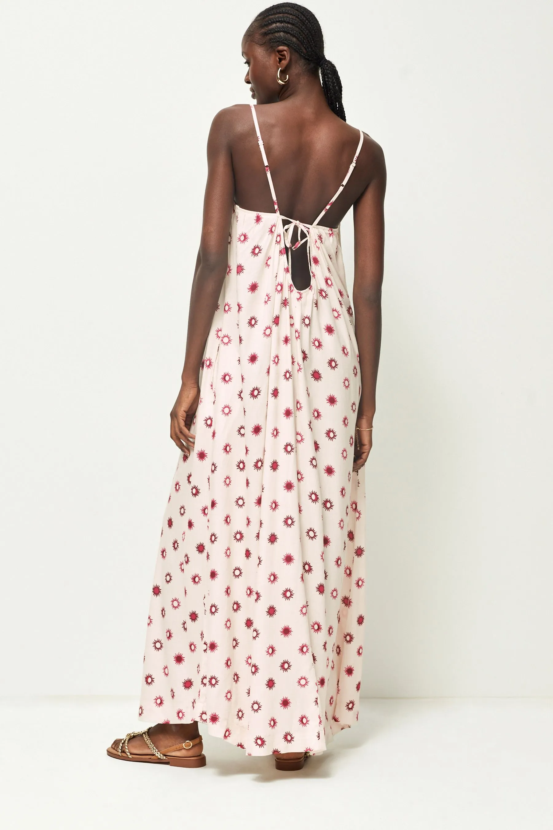 Abito maxi in lino con allacciatura sul retro