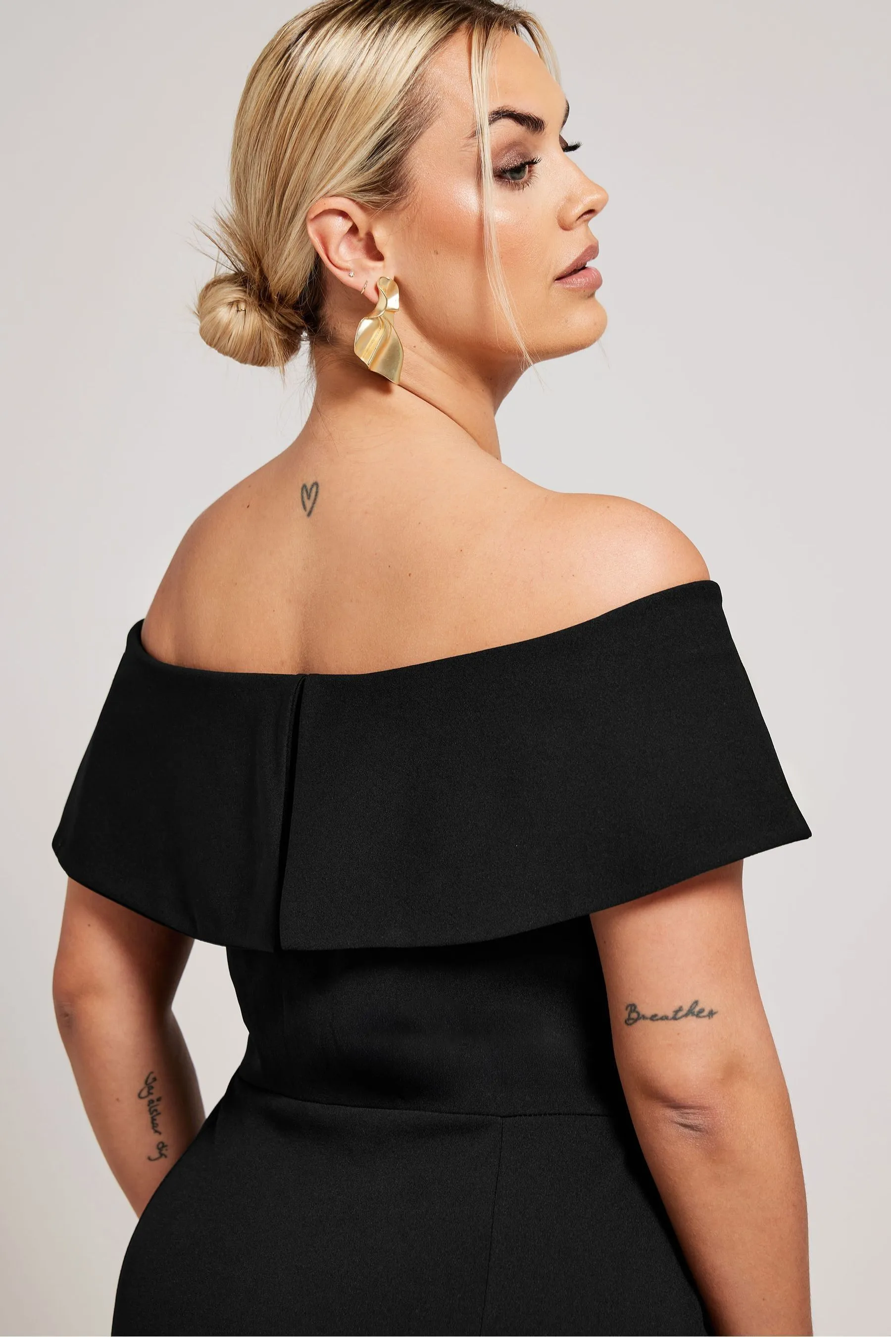 Yours Curve London - Ruches - Abito maxi con scollo alla Bardot
